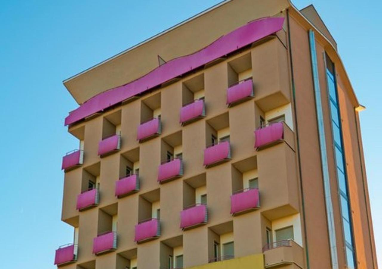Hotel Atlantic Vista Mare Pesaro Exteriör bild