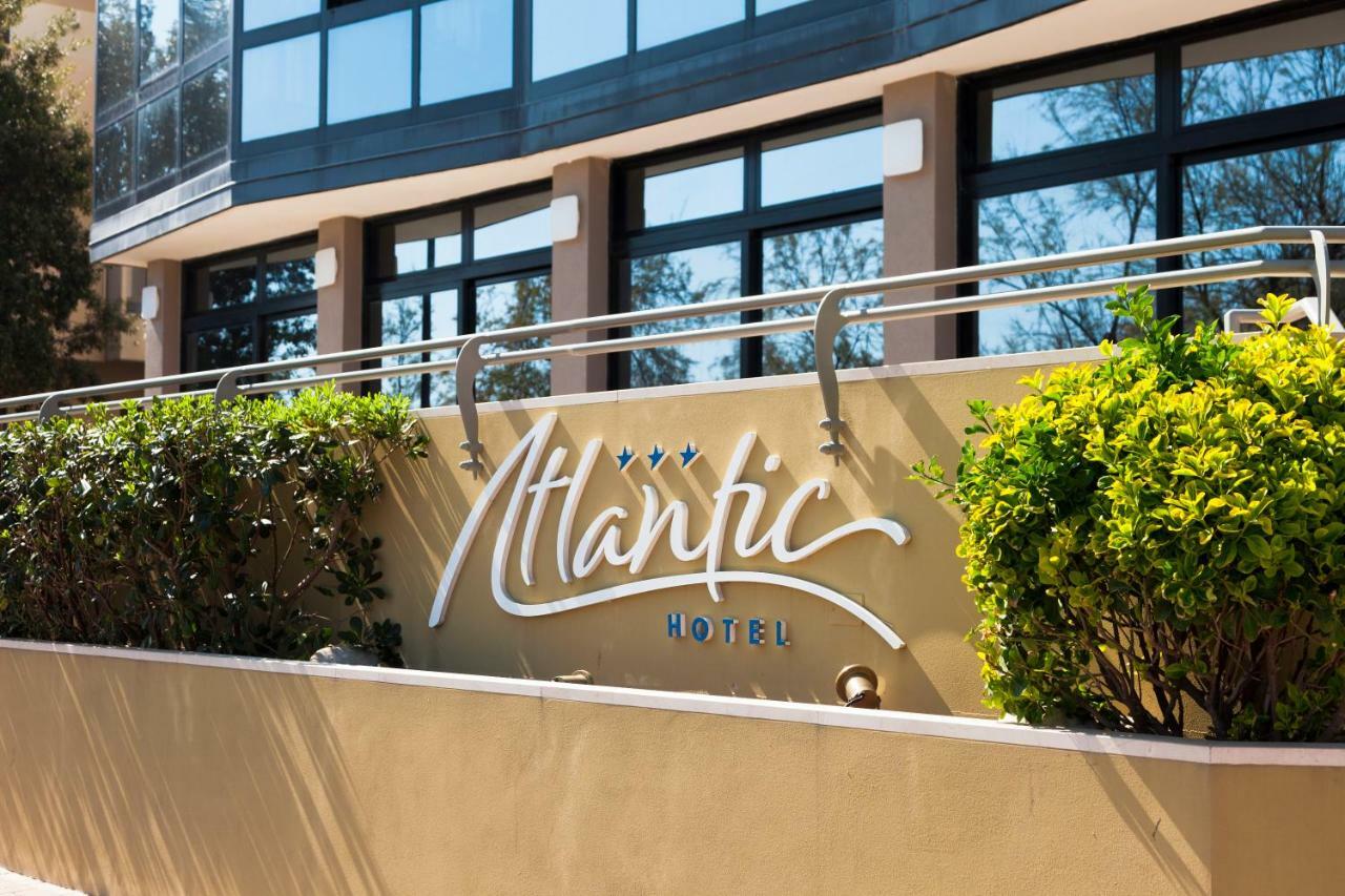 Hotel Atlantic Vista Mare Pesaro Exteriör bild