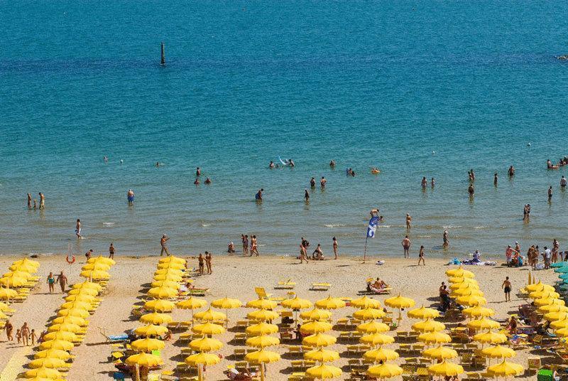 Hotel Atlantic Vista Mare Pesaro Exteriör bild
